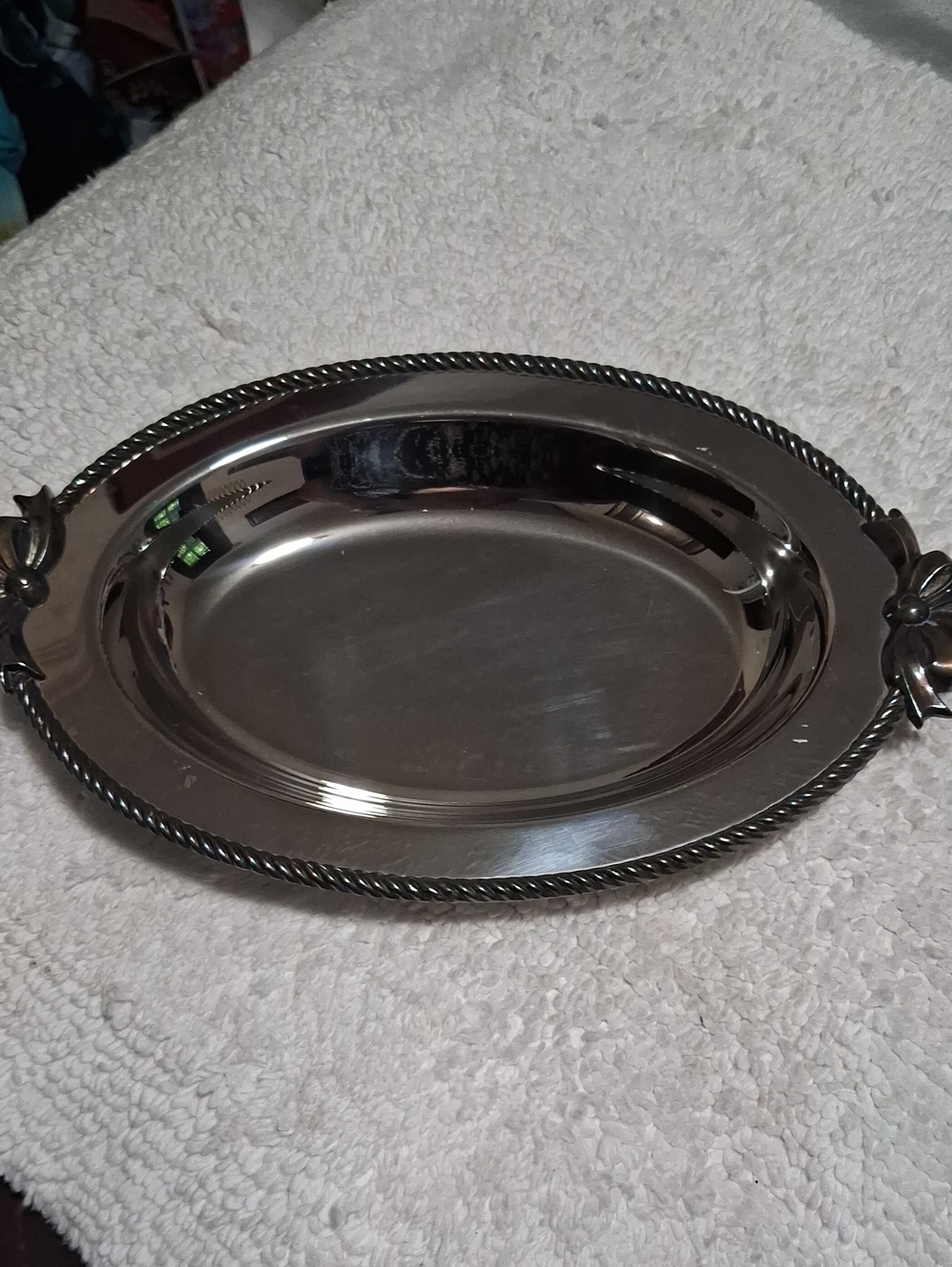 O'Neida Stainless Steel Piece in Silver Tone